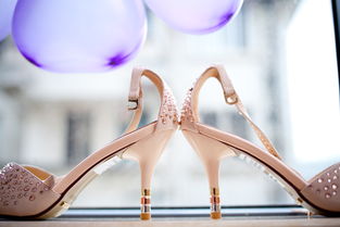 南寧高清婚禮攝影攝像服務 5D2數(shù)字高清技術助陣，辦公用品品質保障